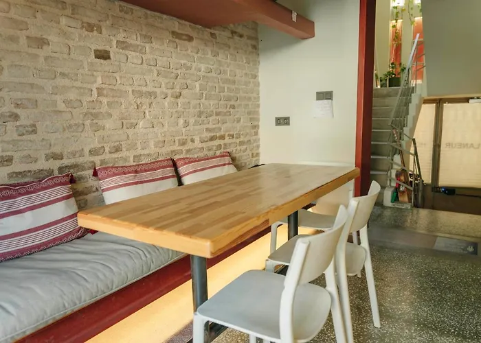 Flaneur Hostel